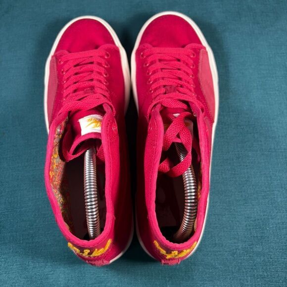 Size 8Men/9.5Women - Nike SB Blazer Court Mid pink shoes - Picture 7 of 9